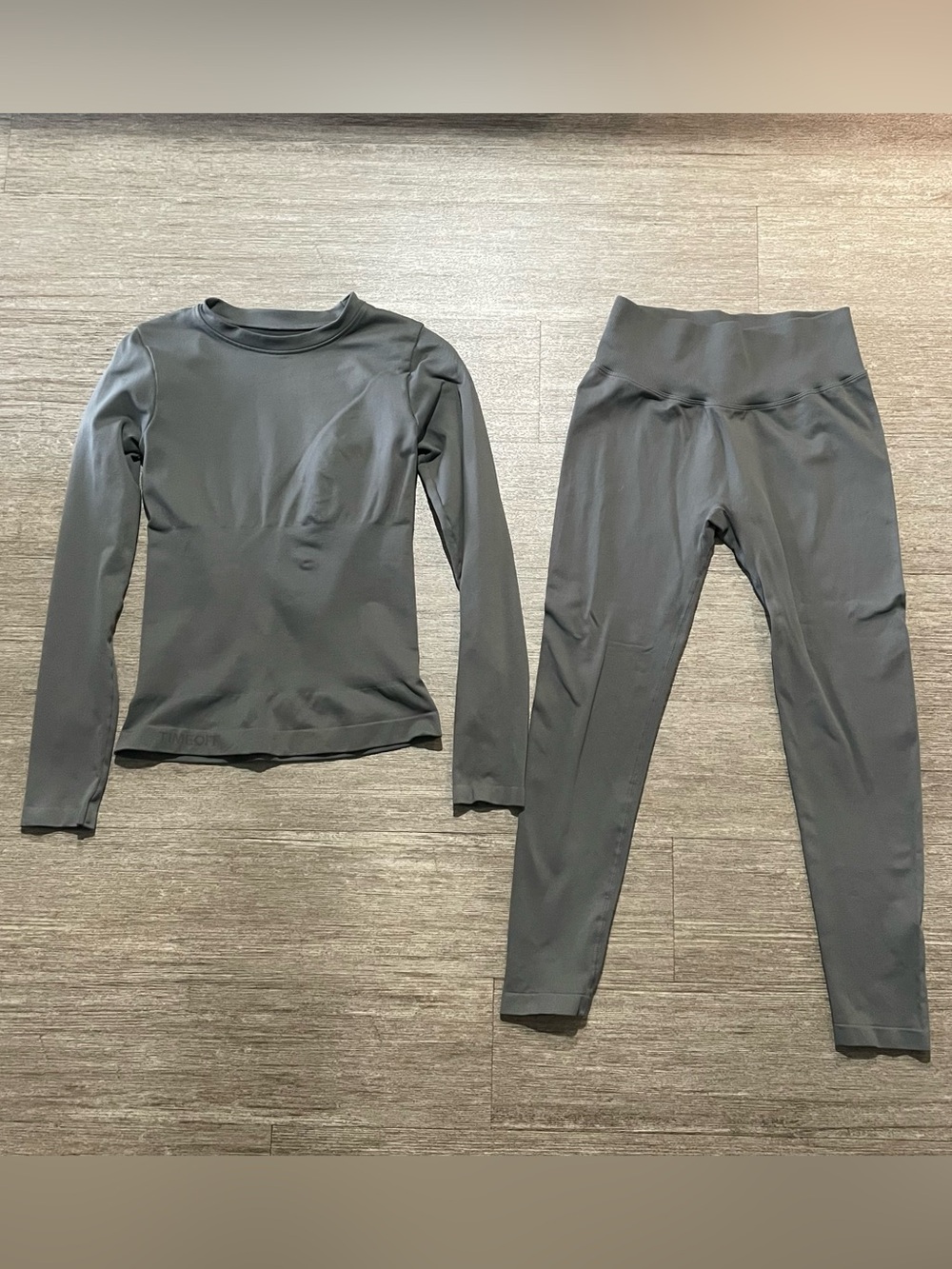SHEIN Gray Long Sleeve Athletic Top